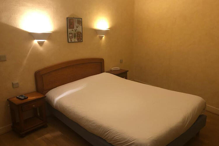 Le Baobar Hôtel le Saint Louis dispose de chambres pour 1 à 3 personnes
